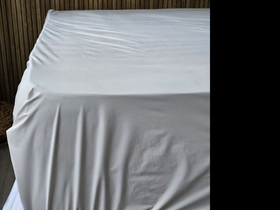 PROTECTOR PLASTICO CON ELASTICO