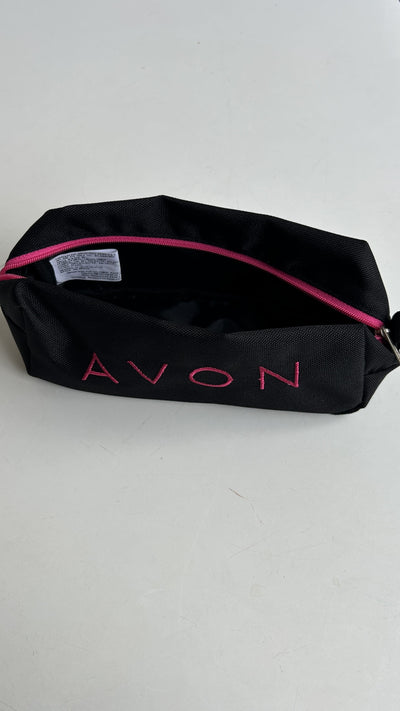 CARTUCHERA CON LOGO BORDADO