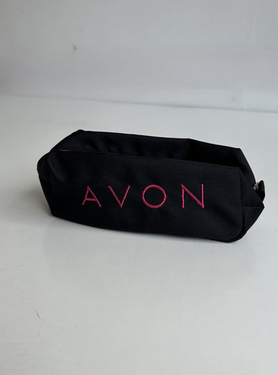 CARTUCHERA CON LOGO BORDADO